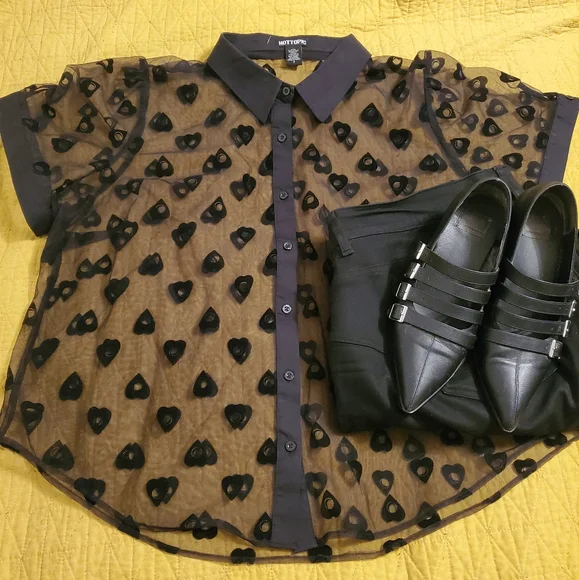 HOT TOPIC BLACK FLOCKED OUIJA PLANCHETTE SHEER GIRLS BUTTON UP PLUS SIZE - Picture 3 of 6